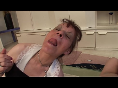 ❤️ Twee oumas en een oupa het 'n drietal ❤️❌ Harde pornografie by ons ❌❤